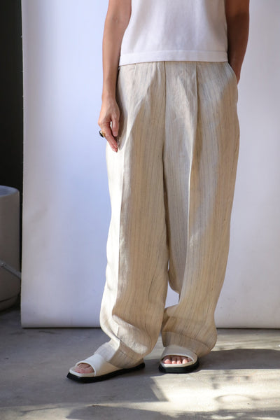 Cordera Corduroy Carrot Pants in Off White