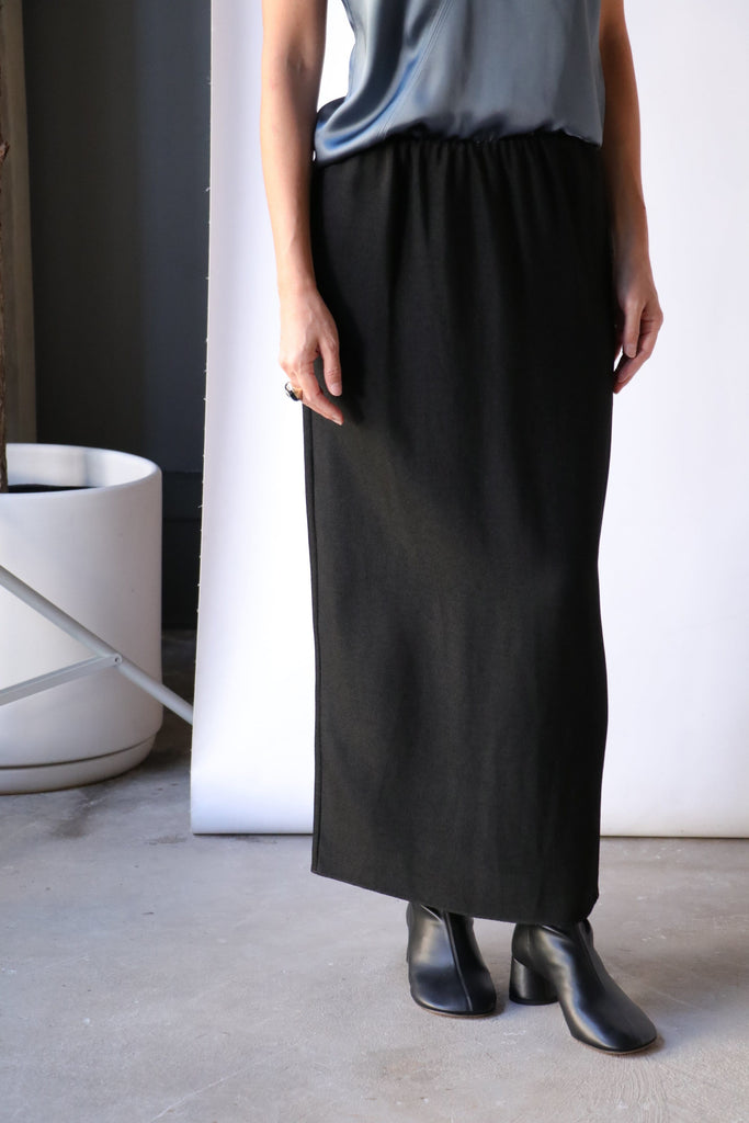 Gauchere Elastic Waist Skirt in Black Bottoms Gauchere 