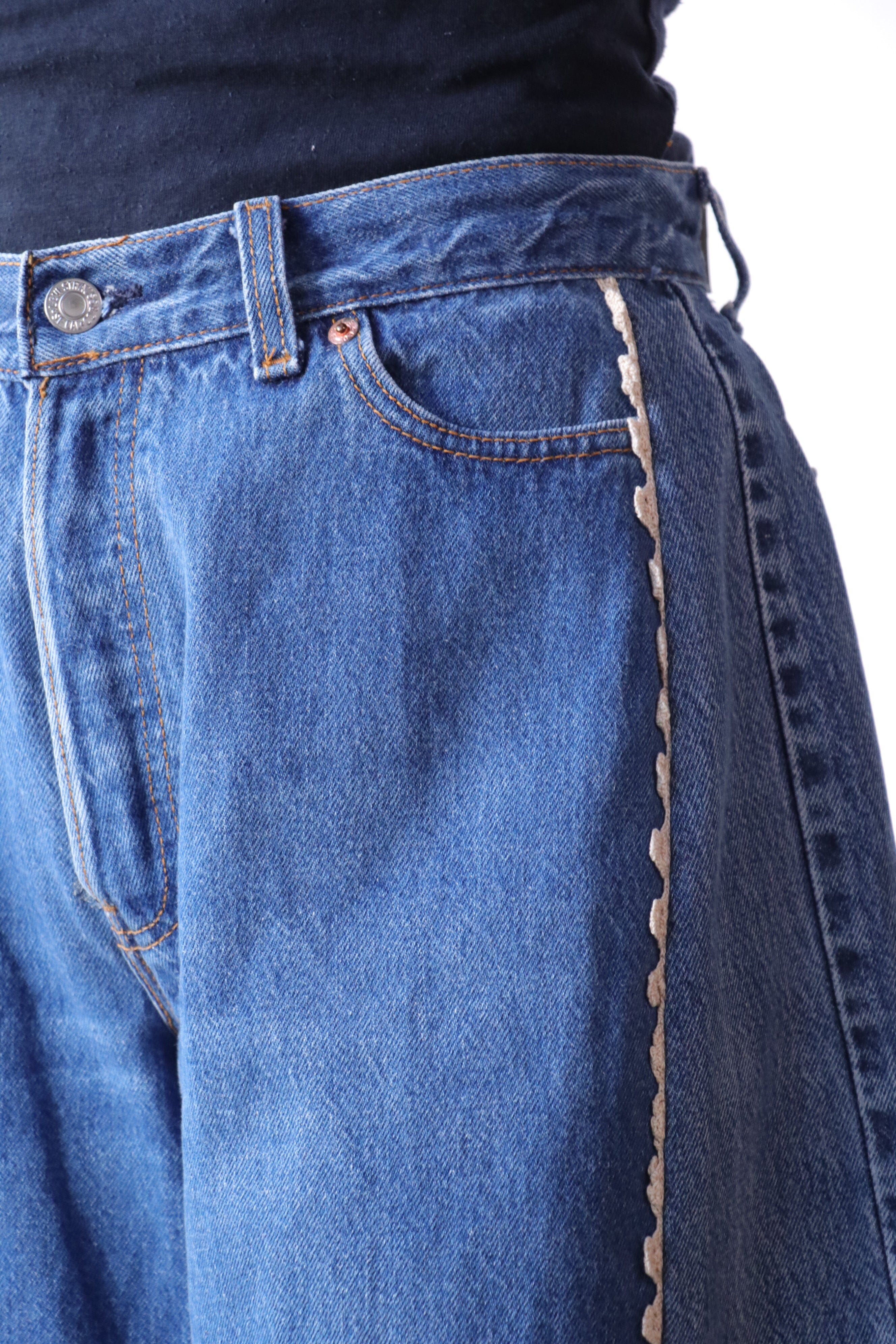 B SIDES バミューダ ヴィンテージ ラッソ B Sides - Vintage Lasso Jean in Indigo | Oroboro Store • New