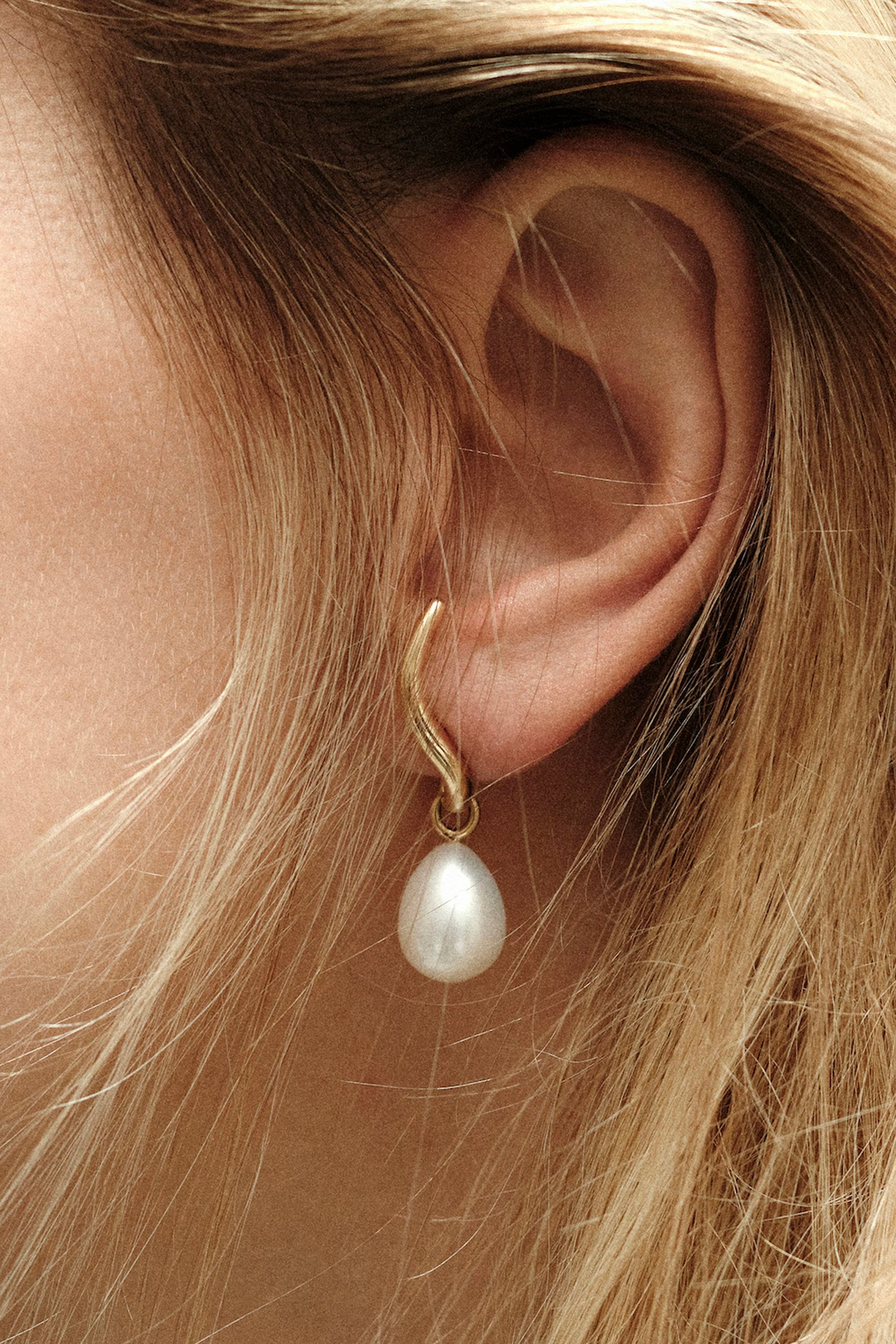 charlotte-chesnais-pearl-wave-