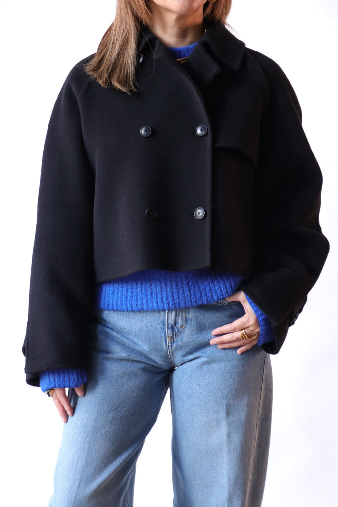 Closed Cropped Trench Coat in Black Outerwear Closed 