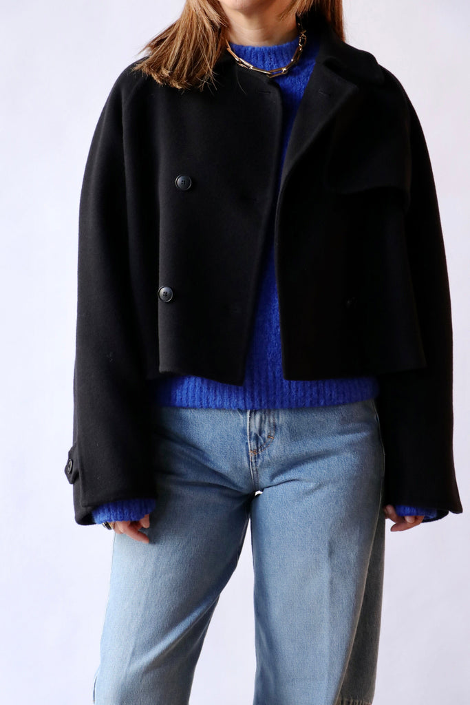 Closed Cropped Trench Coat in Black Outerwear Closed 