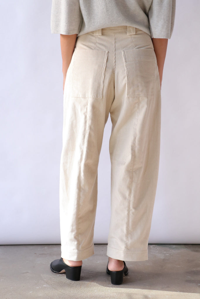 Closed Rhannon Relaxed Pants in Pearl Beige Bottoms Closed 