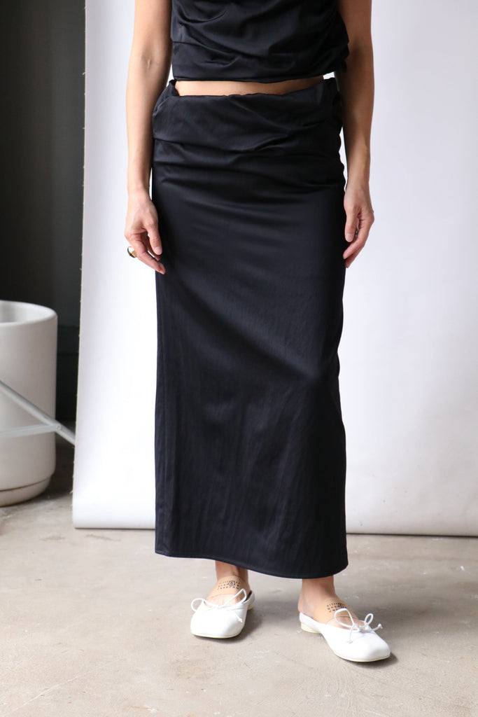 Gauchere Crinkled Skirt in Black Bottoms Gauchere 