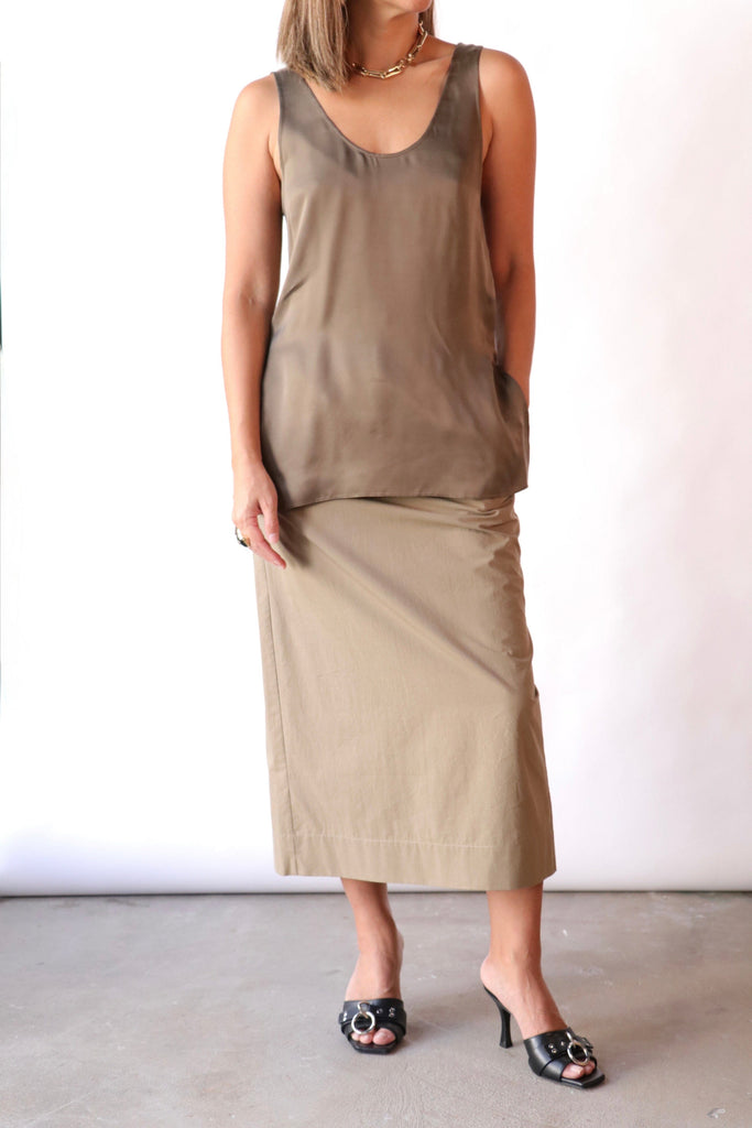 Gauchere Straight Skirt in Beige Bottoms Gauchere 