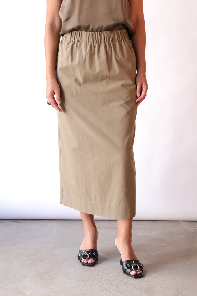 Gauchere Straight Skirt in Beige Bottoms Gauchere 