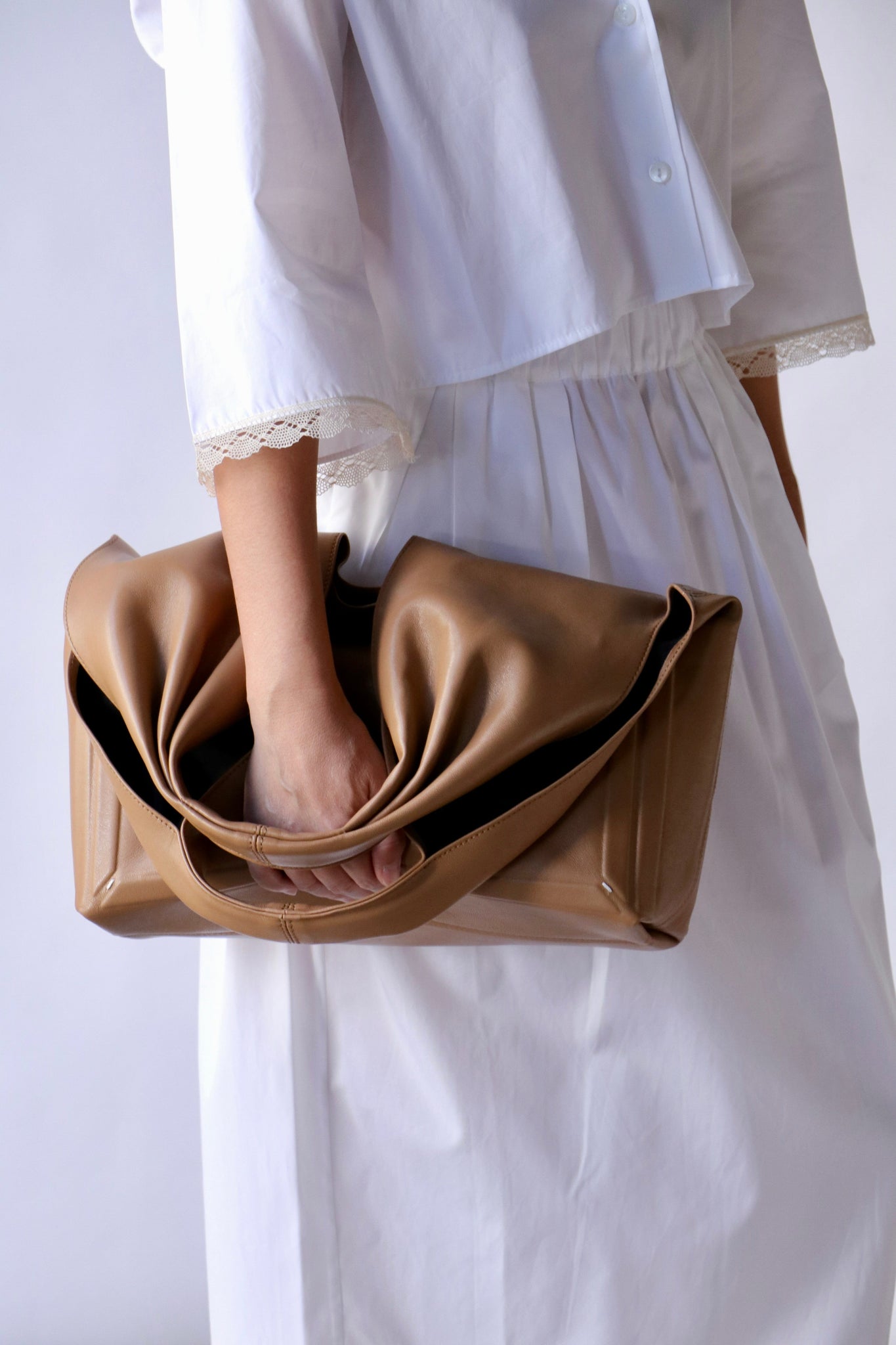 Maison Margiela Box Bag Medium in Camel Accessories Maison Margiela 