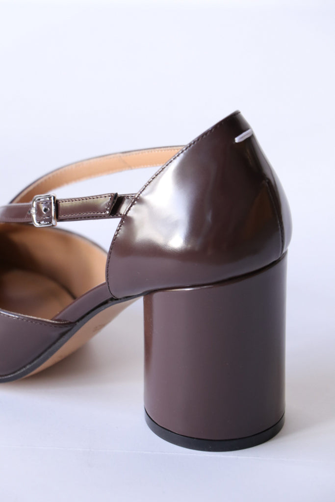 Maison Margiela Tabi décolleté in Brown Shoes Maison Margiela 