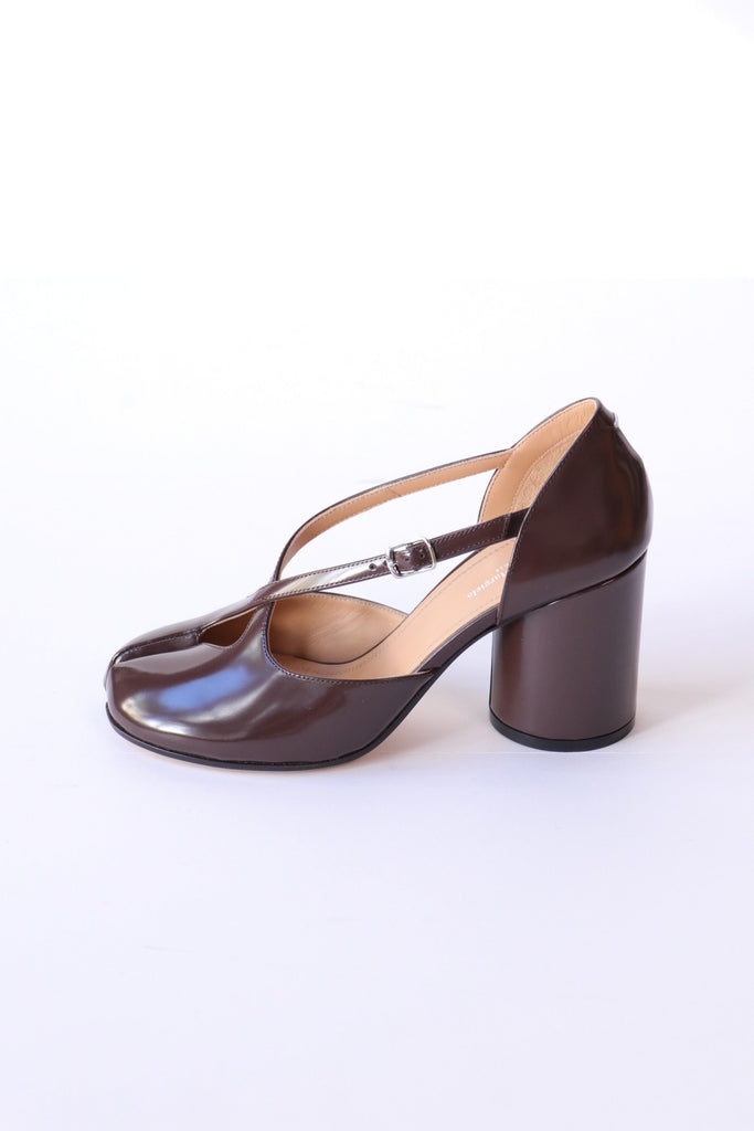 Maison Margiela Tabi décolleté in Brown Shoes Maison Margiela 
