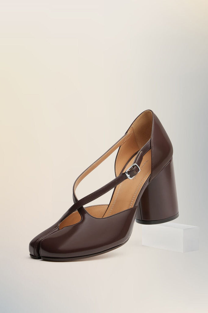 Maison Margiela Tabi décolleté in Brown Shoes Maison Margiela 
