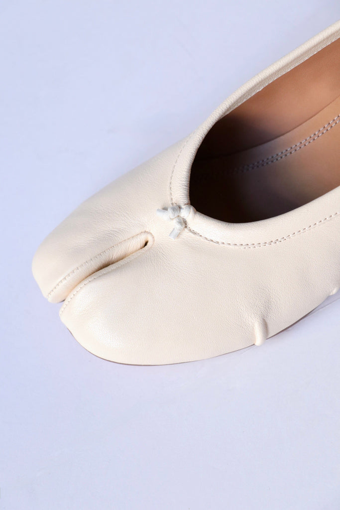 Maison Margiela Tabi new Ballerina in White Shoes Maison Margiela 