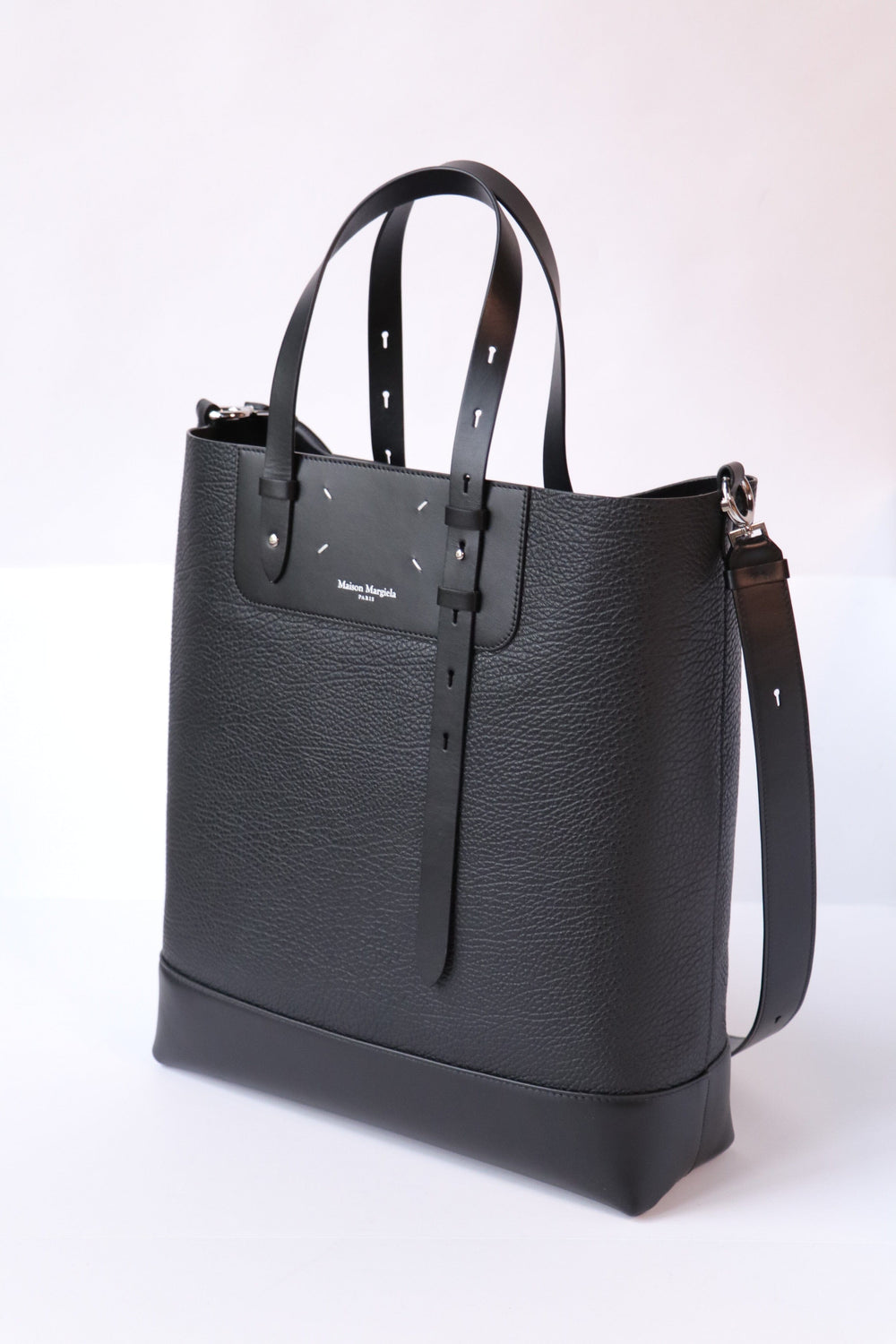 バッグ Martin Margiela Studded Shopping Bag Black Grain Leather Japanese Bag - Maison Margiela MM6 – Assembly