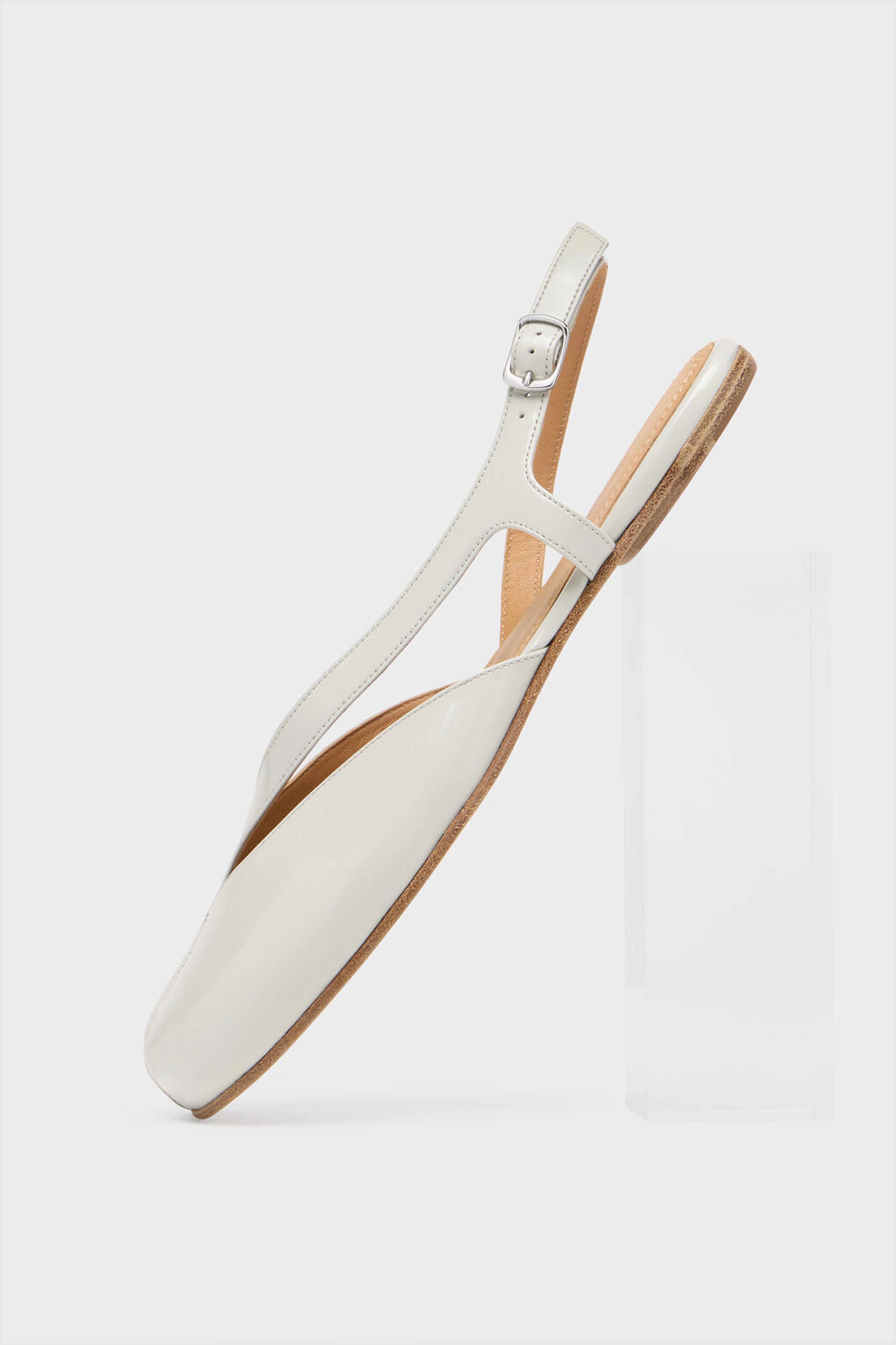 Maison Margiela Tabi Slingback Sandal in Alabaster | WE ARE ICONIC