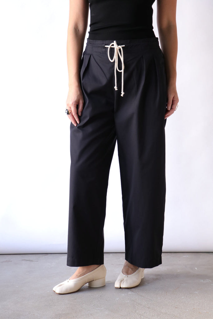 Maria McManus Drawstring Pleat Front Pant in Black Bottoms Maria McManus 