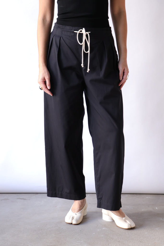 Maria McManus Drawstring Pleat Front Pant in Black Bottoms Maria McManus 