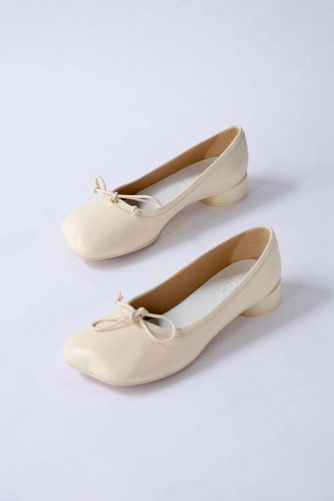 MM6 Maison Margiela Anatomic Ballerinas in Cream Shoes MM6 Maison Margiela 