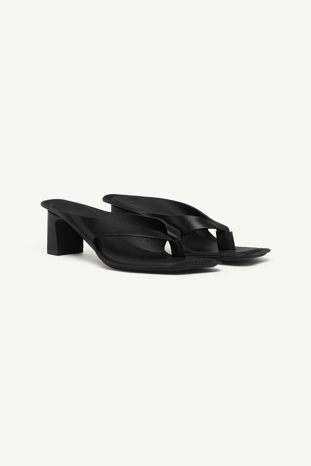 極美品！MM6 Maison Margiela ミュール　38黒 MM6 Maison Margiela Anatomic Leather Flip Flop Mules in Black | WE
