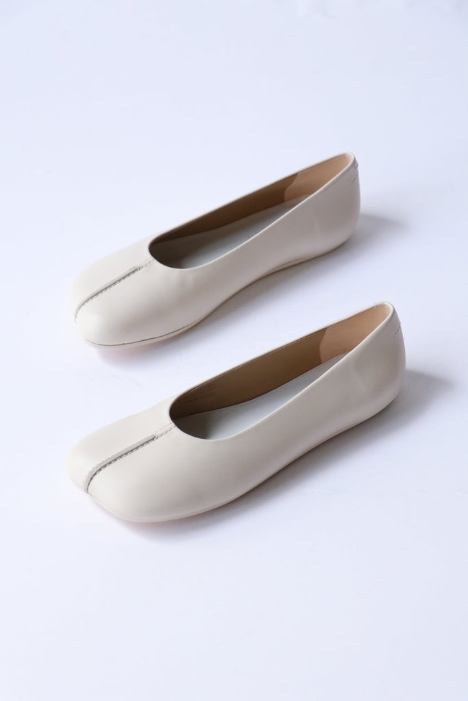 MM6 Maison Margiela Ballet Flat in Sandshell Shoes MM6 Maison Margiela 