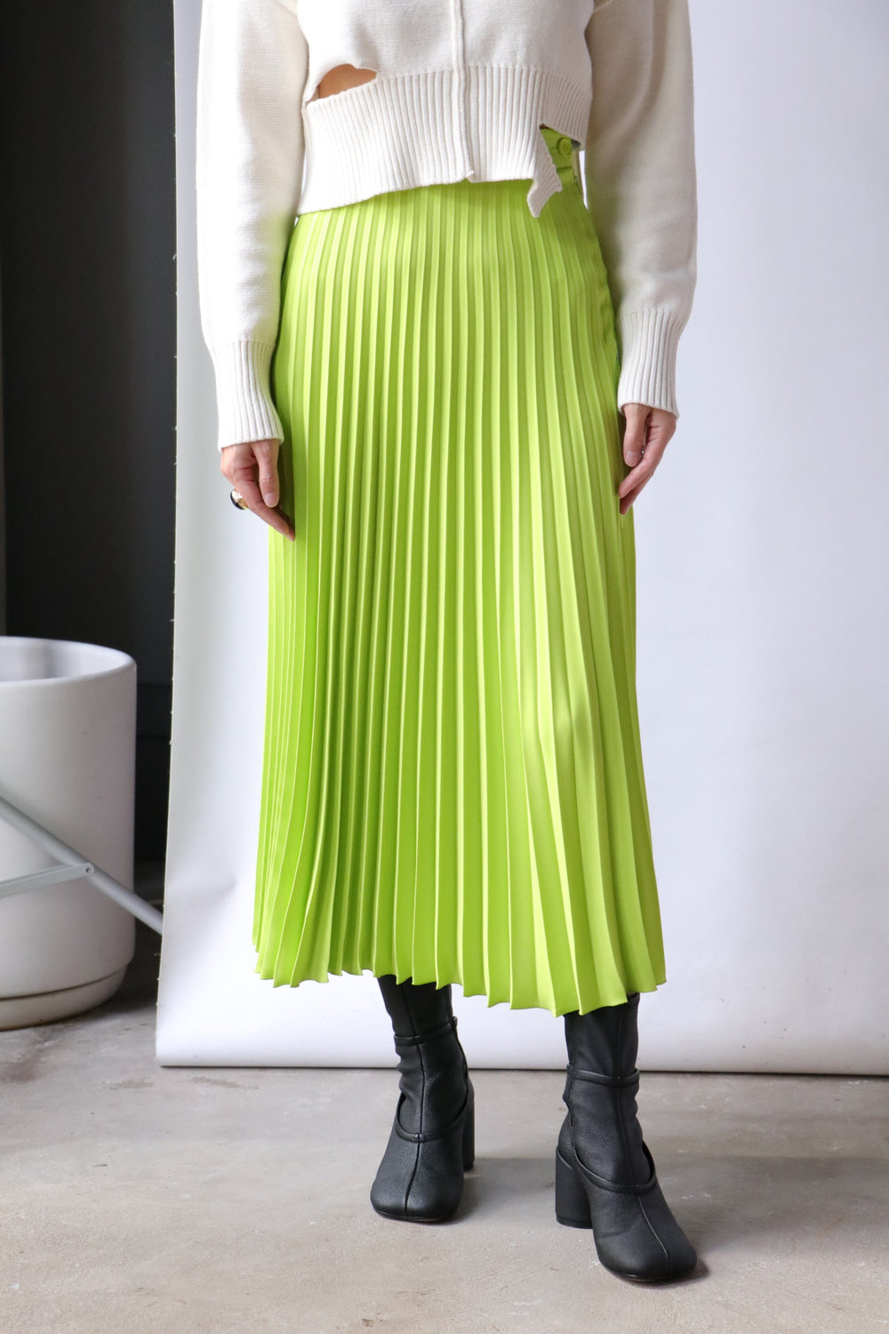 MM6 Maison Margiela Pleated Skirt in Neon Green