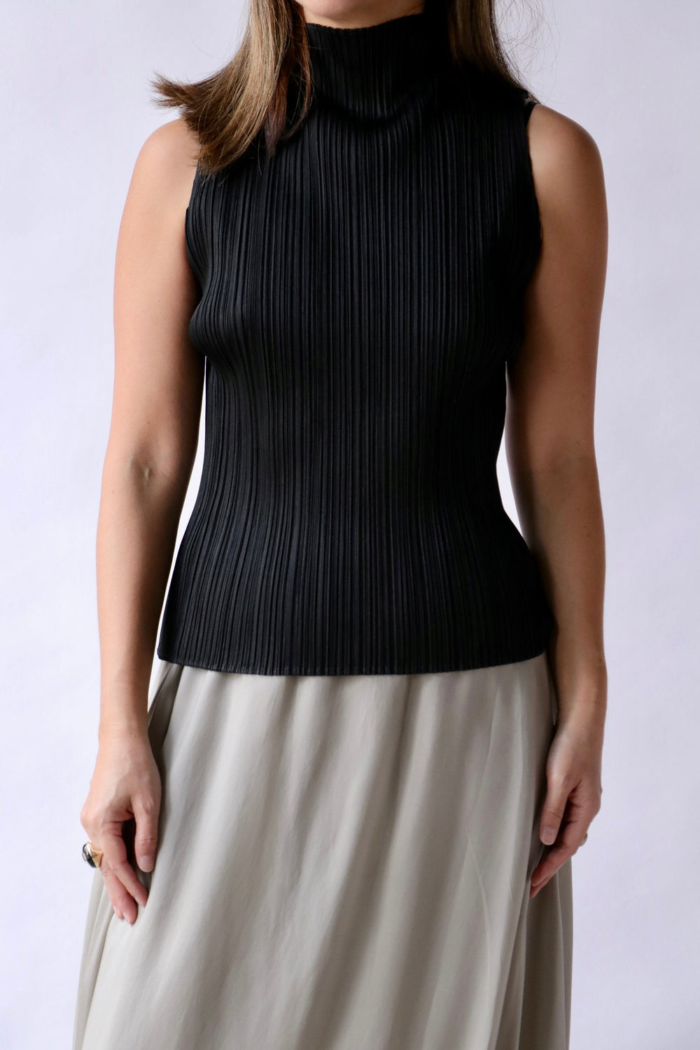PLEATS PLEASE ISSEY MIYAKE - プリーツプリーズBASICSハイネックBLACKサイズ3 美品 PLEATS PLEASE プリーツプリーズ ハイネック 3 ブラック