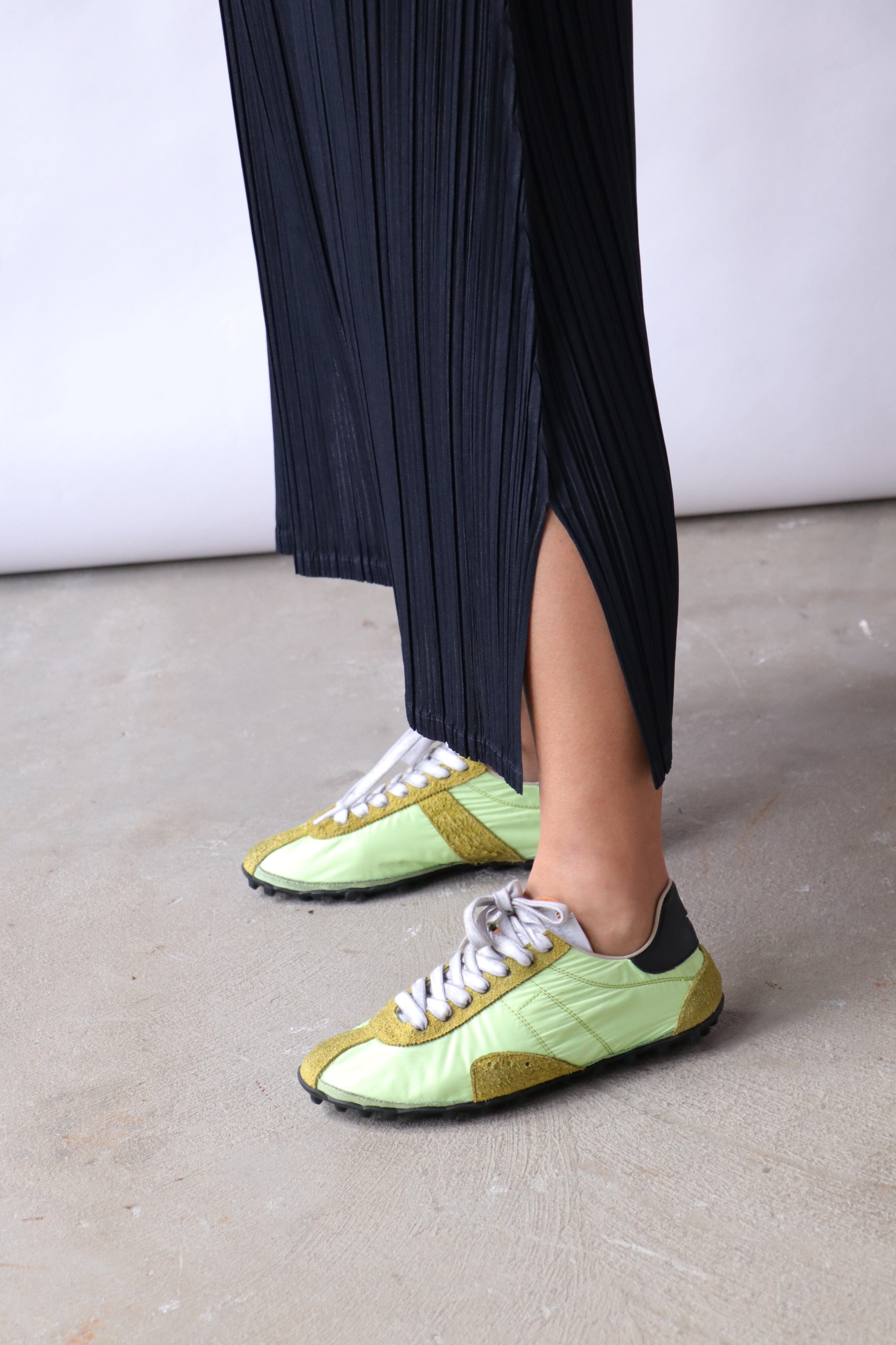 国内買付 PLEATS PLEASE ISSEY MIYAKE MELLOW PLEATS Pleats Please Issey Miyake Mellow Pleats in Light Purple
