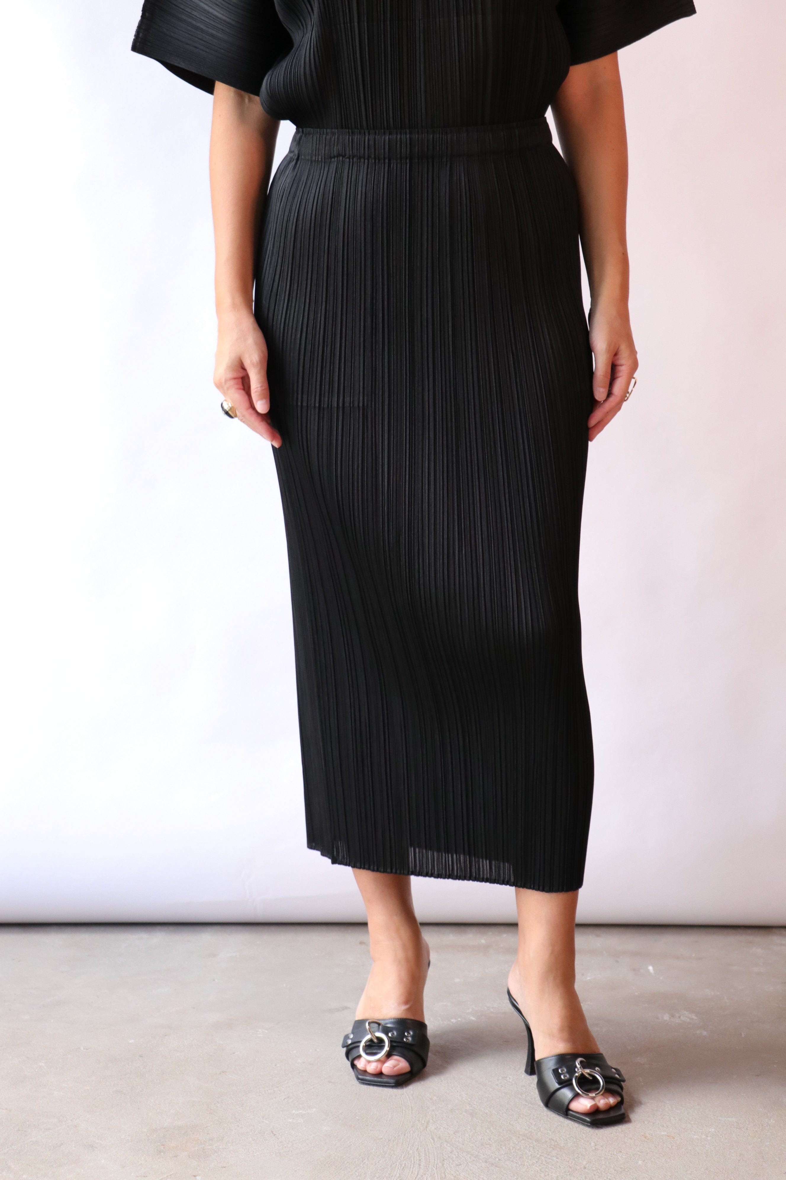 PLEATS PLEASE ベージュ MONTHLY COLORS AUGUST Pleats Please Issey Miyake MONTHLY COLORS AUGUST Pleated Top