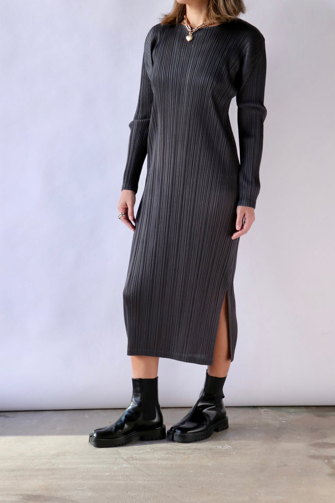 Pleats Please Issey Miyake Monthly Colors: December Dresses Pleats Please by Issey Miyake 