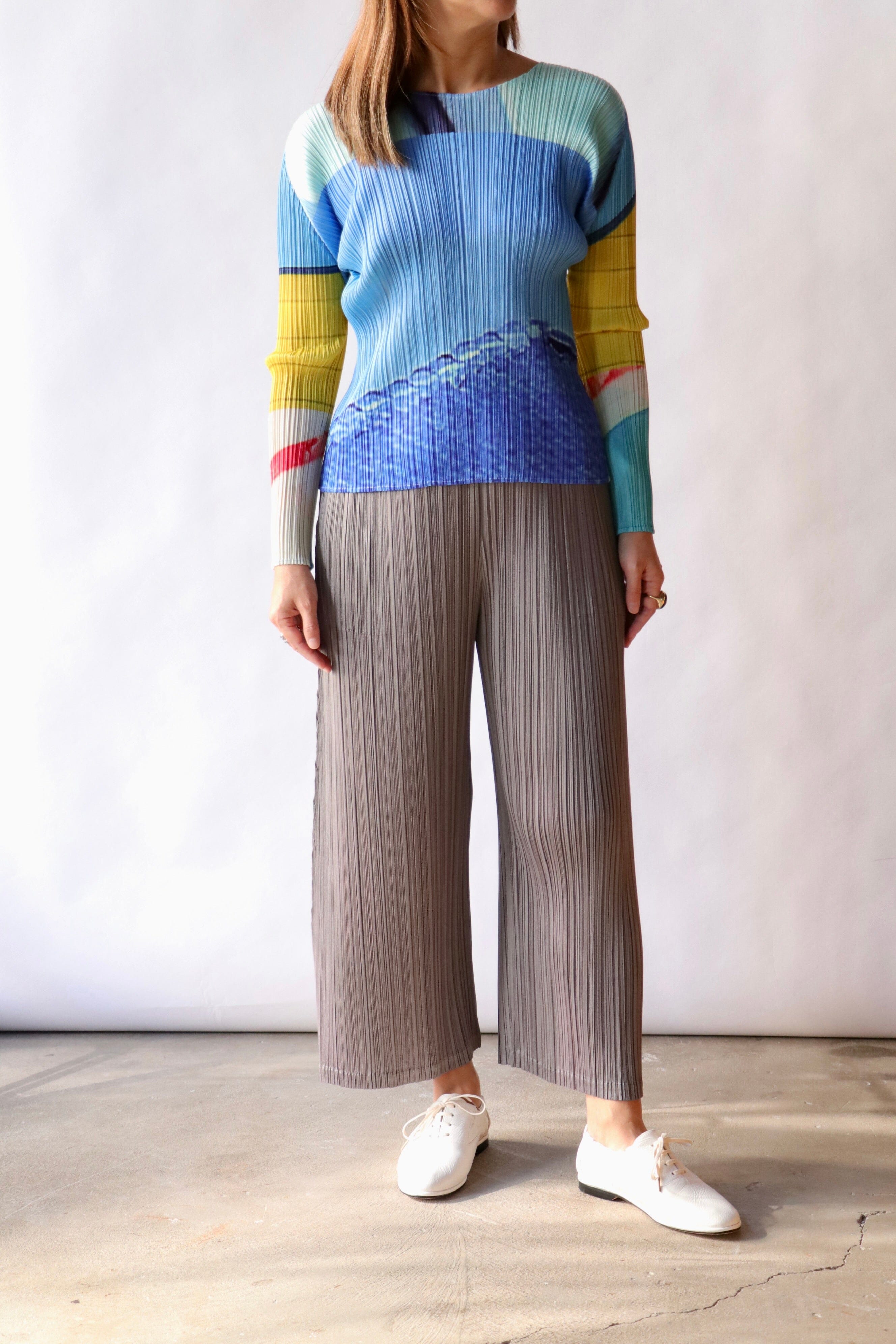 ISSEY MIYAKE、PLEATS PLEASE MONTHLY pleats-please-issey-miyake-