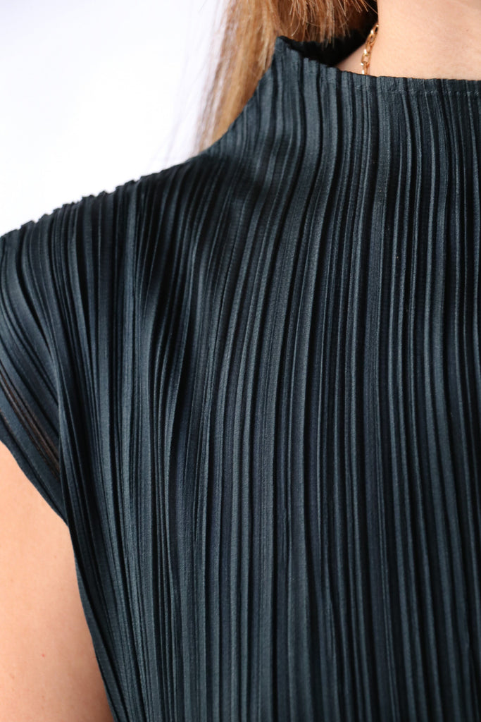 Pleats Please Issey Miyake Monthly Colors: November Dresses Pleats Please by Issey Miyake 