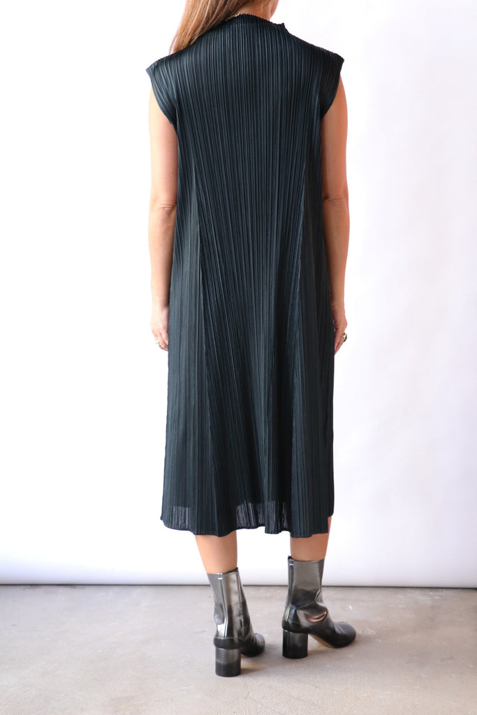 Pleats Please Issey Miyake Monthly Colors: November Dresses Pleats Please by Issey Miyake 