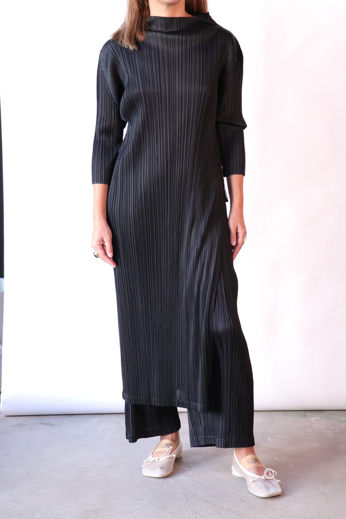 Pleats Please Issey Miyake Monthly Colors September Dresses Pleats Please by Issey Miyake 