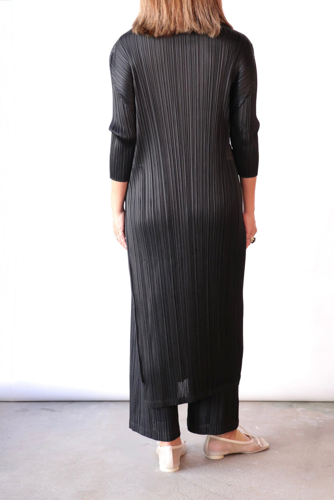 Pleats Please Issey Miyake Monthly Colors September Dresses Pleats Please by Issey Miyake 