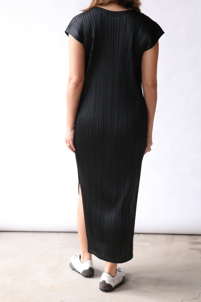 Pleats Please Issey Miyake Pleated Dress - Black - Casual dresses