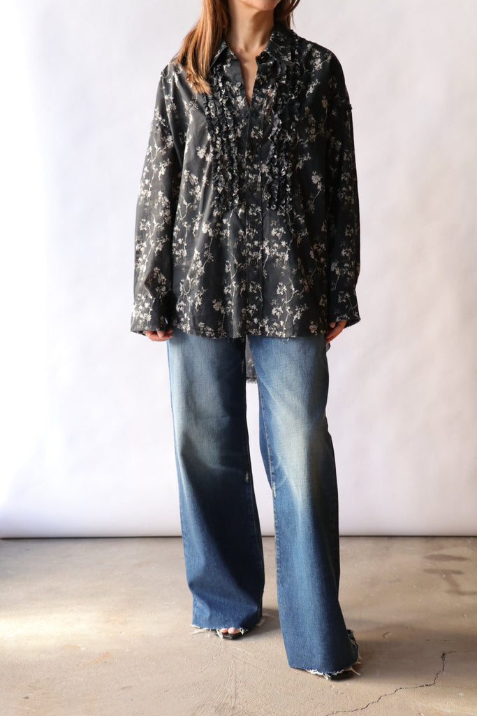 R13 Shredded Seam Ruffle Shirt Floral on Black | WE ARE ICONIC