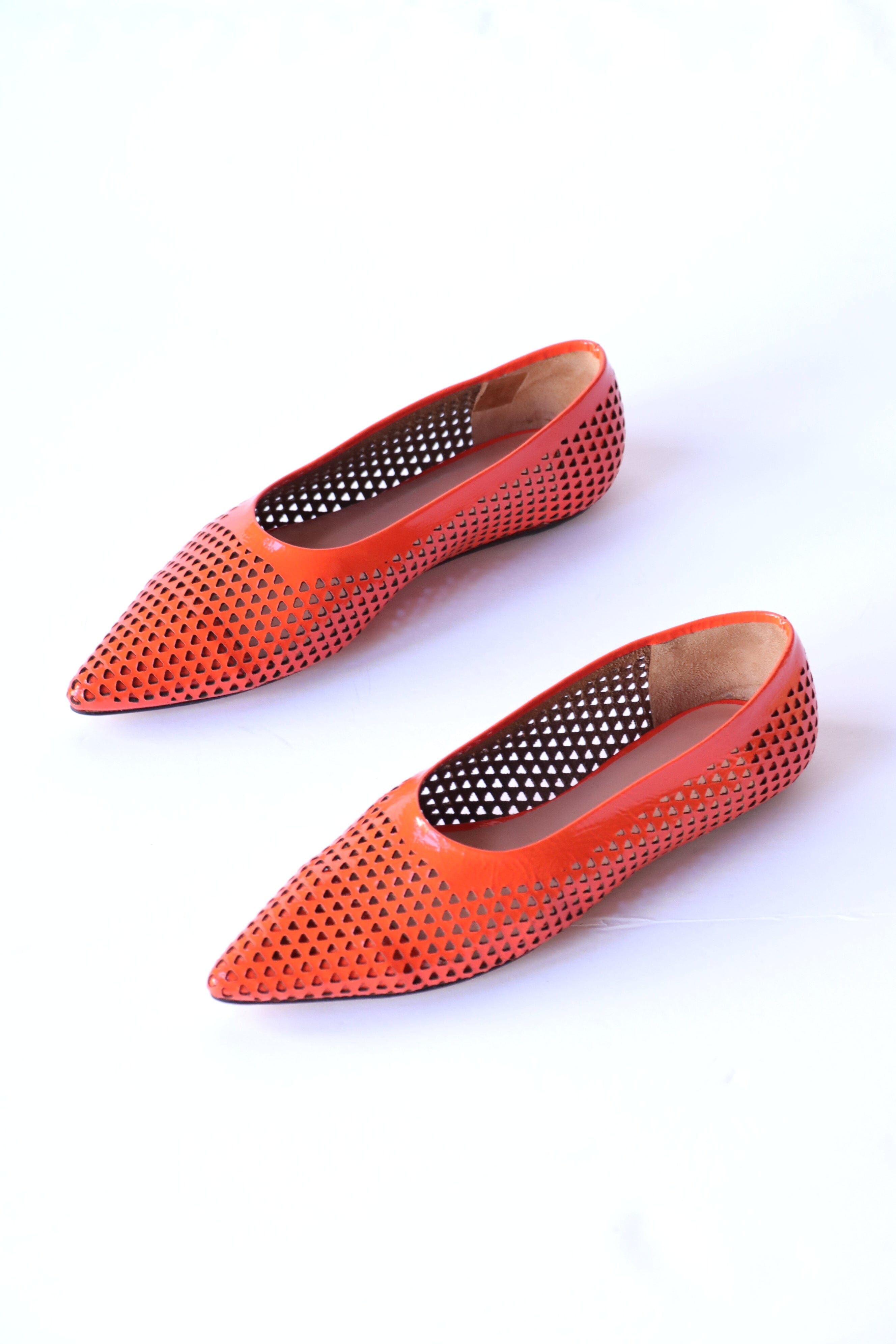 Rachel Comey Clemmie Flat (Mini Punch) in Traffic | WE ARE ICONIC