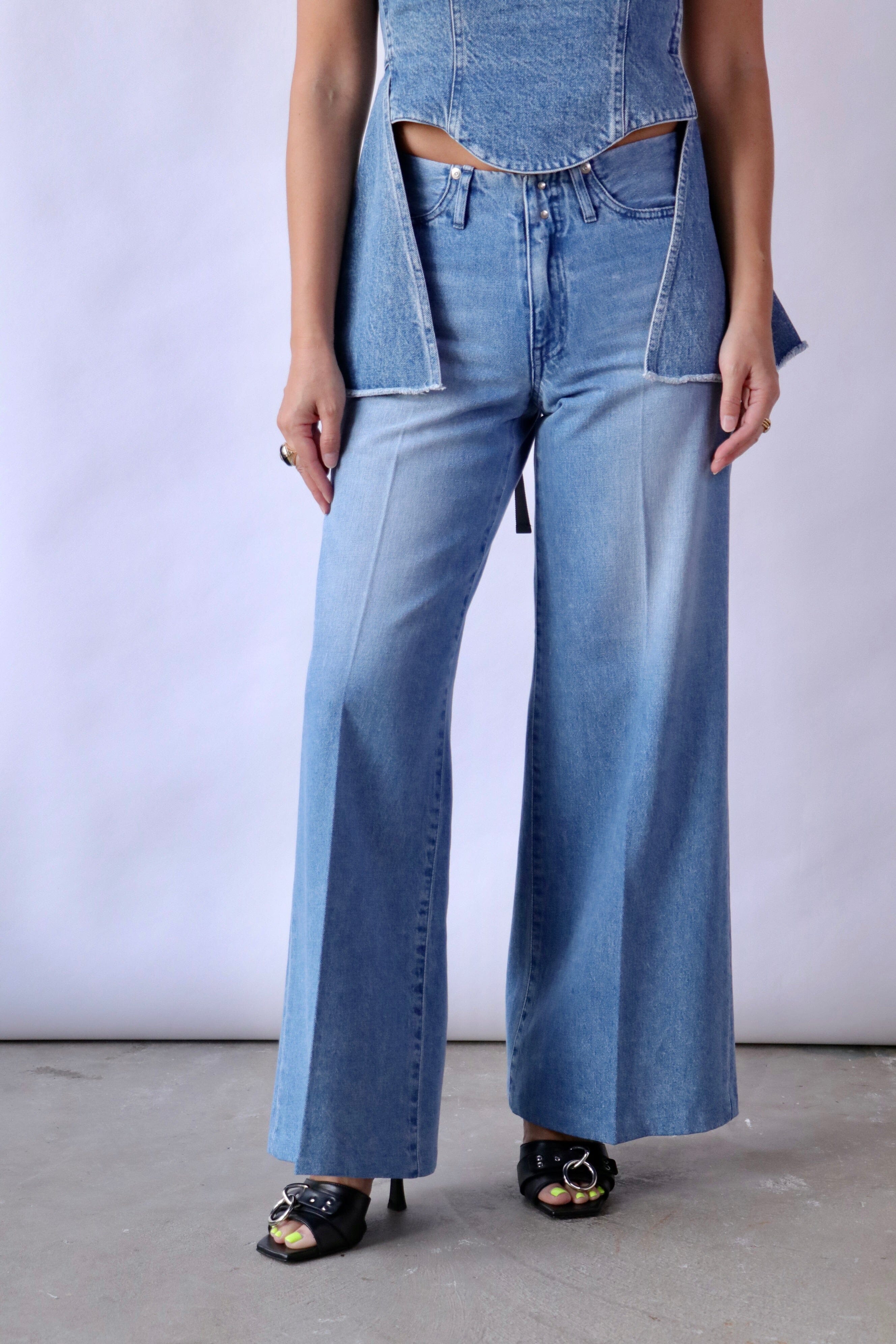 Tanaka Wide Jeans in Ash Bleach | WE ARE ICONIC