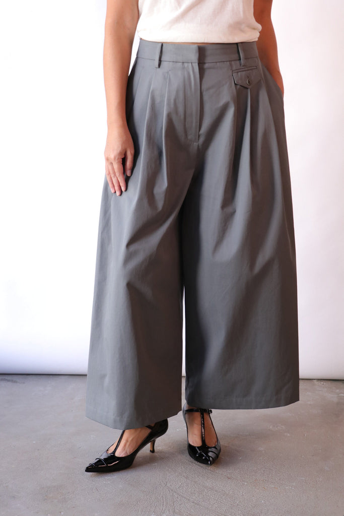 Tibi Bio Twill Triple Pleat Cropped Pant in Grey Bottoms Tibi 