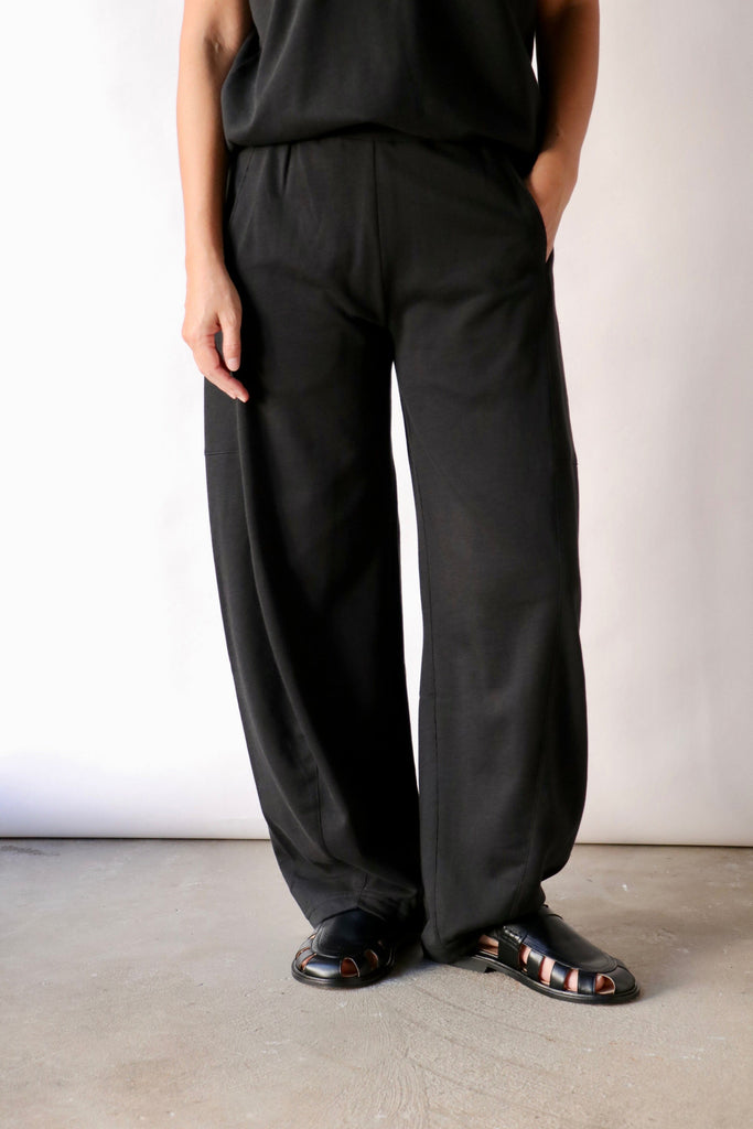 Tibi Light Weight Sweatshirting Winslow Pant in Black Bottoms Tibi 