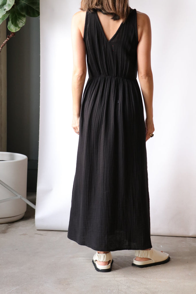 Xirena Faedra Dress in Black Dresses Xirena 