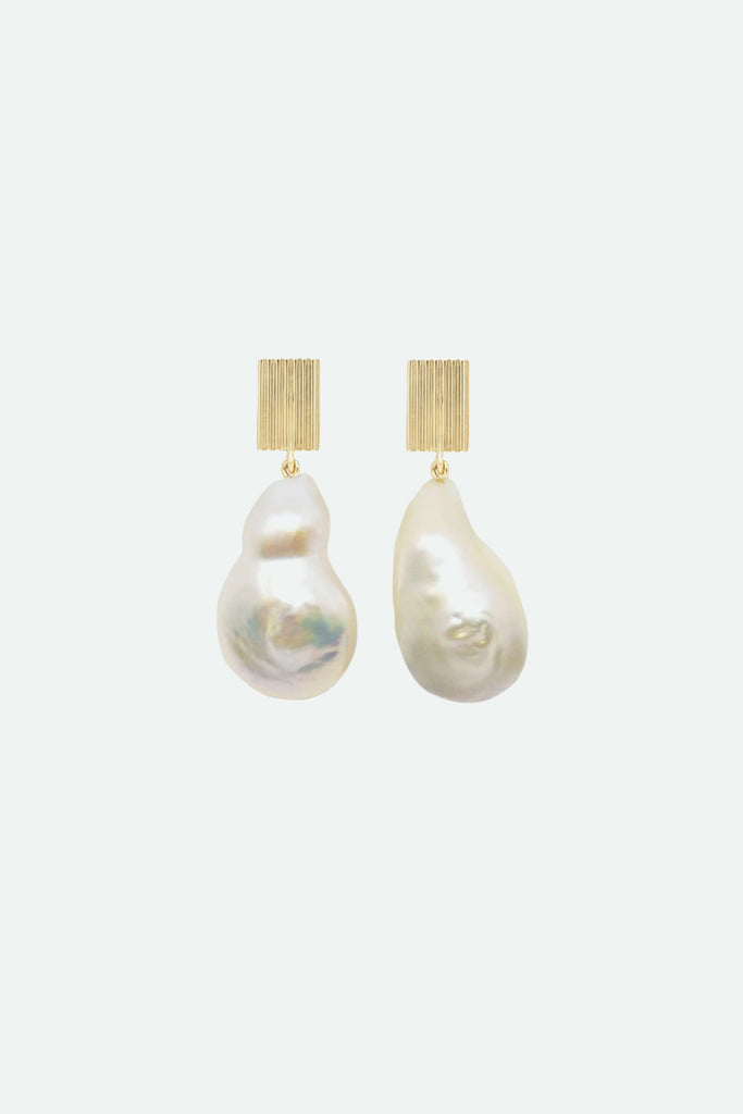 Aliita Barroco Earrings in Pearl/Gold Jewelry Aliita 