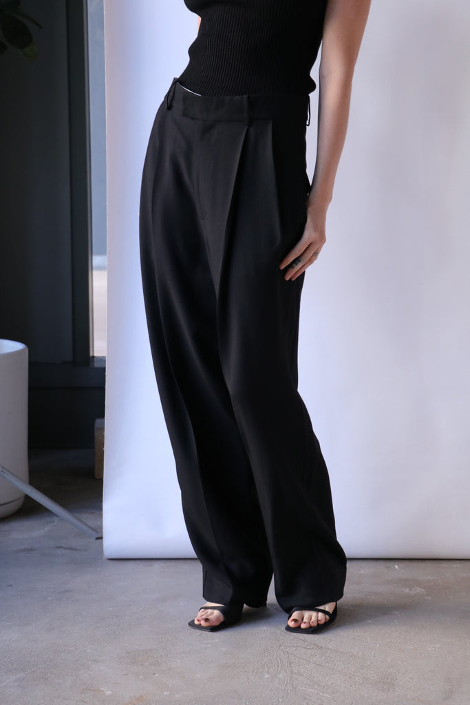 Bassike Pleated Straight Leg Pant in Black Bottoms Bassike 