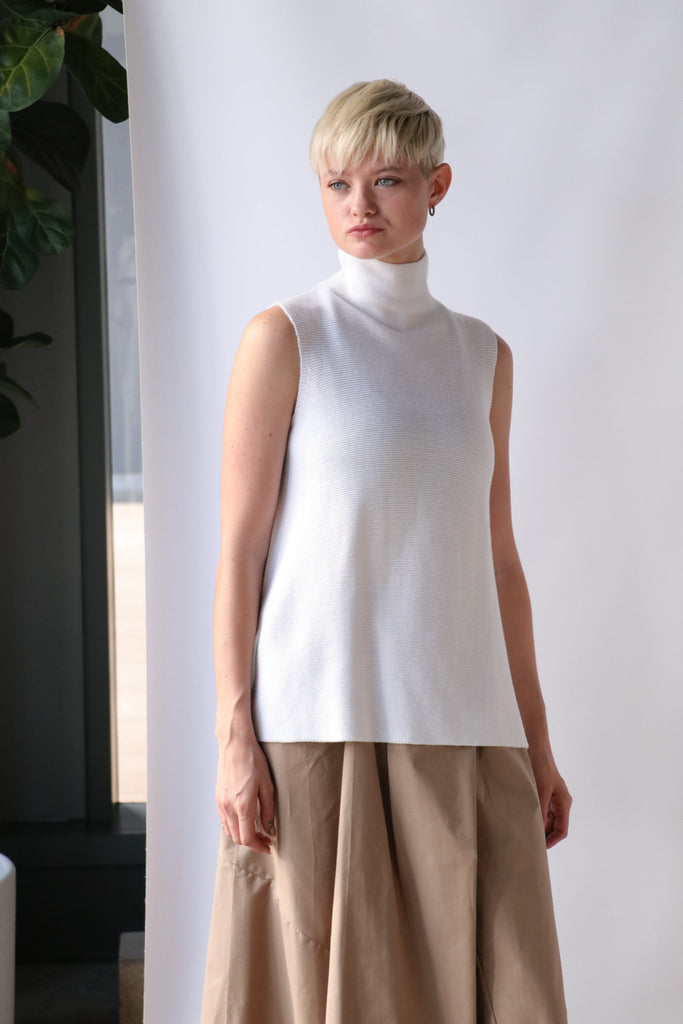 Christian Wijnants Kewi Sleeveless Top in White tops-blouses Christian Wijnants 