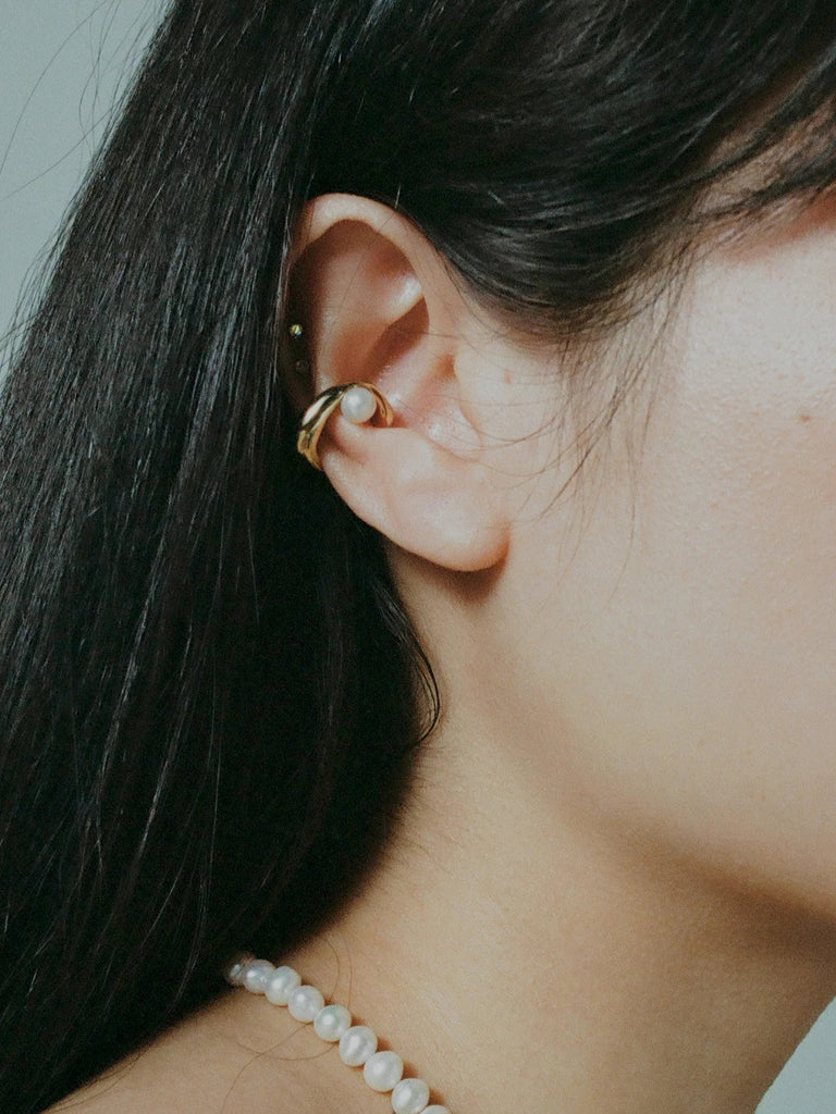 Faris Vero Perla Ear Cuff in Gold Jewelry Faris 