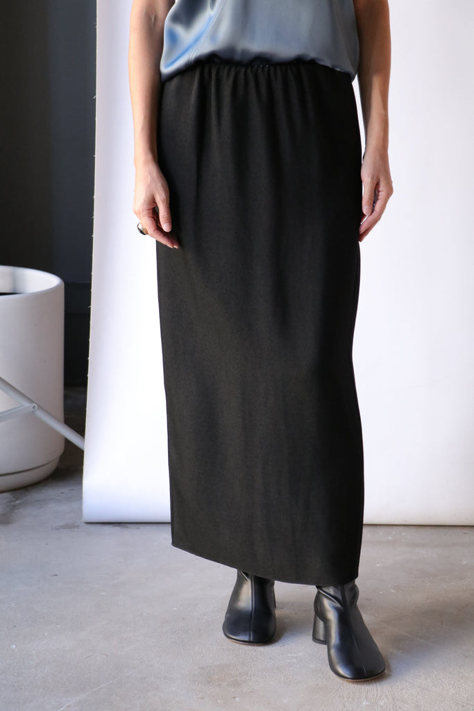 Gauchere Elastic Waist Skirt in Black Bottoms Gauchere 