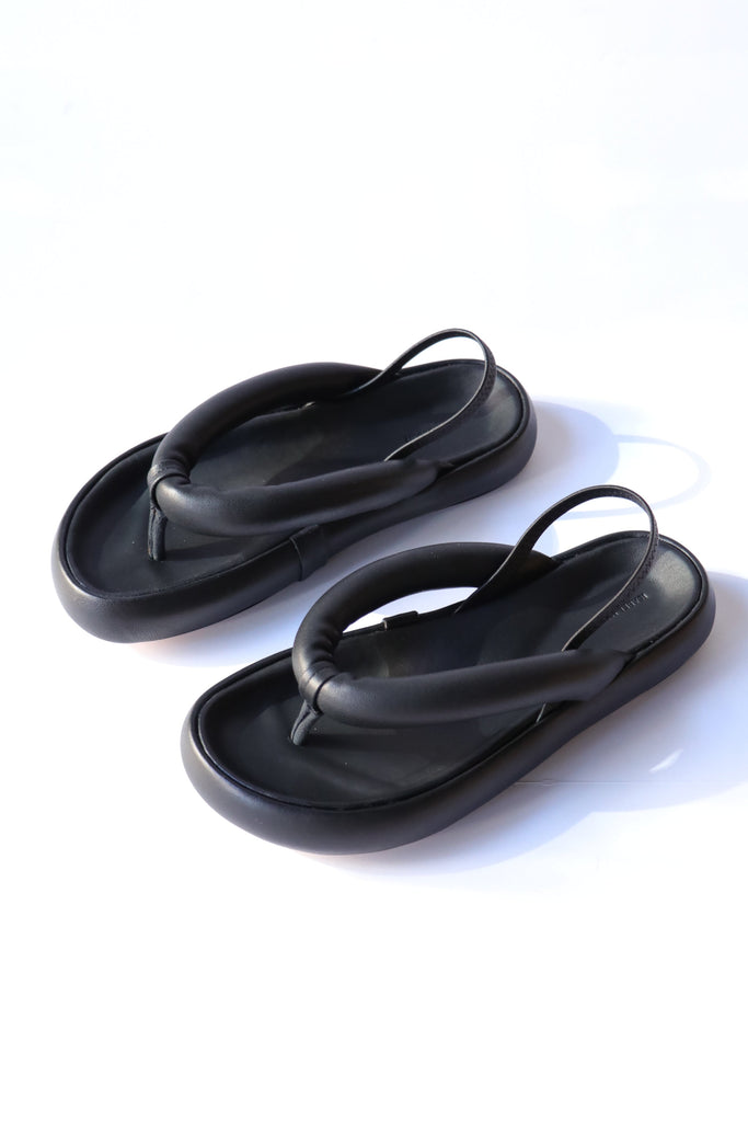 Sjældent Magtfulde melodi Isabel Marant Orene Thong Sandals in Black | WE ARE ICONIC