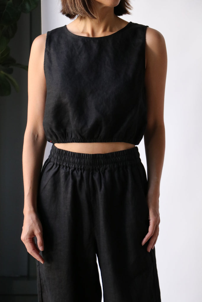 Xirena Tallie Top in Black tops-blouses Xirena 